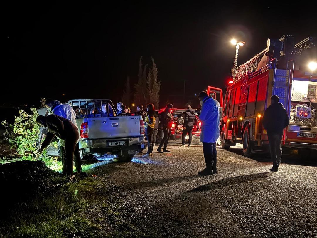 Antalya da ara&ccedil; i&ccedil;inde yanmış erkek cesedi bulundu! 1