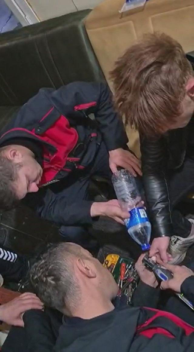 Parmağına sıkışan y&uuml;z&uuml;ğ&uuml; itfaiye &ccedil;ıkardı 3