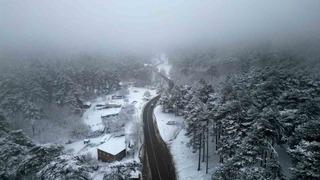 Kazdağları beyaza büründü, manzara nefes kesti