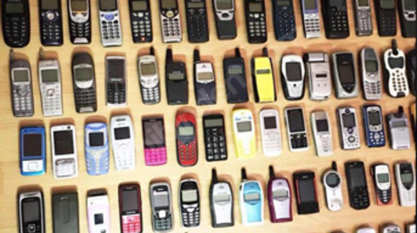 Sahibinden satılık telefon koleksiyonu büyük ilgi gördü