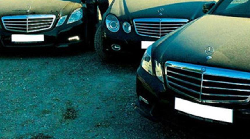 Lüks otolar gümrüğe takıldı