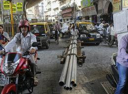 Hindistan Çin'i geçerek en hızlı büyüyen ekonomi oldu