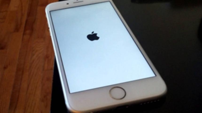 iPhone'ları 'tuğla'ya çeviren hataya dikkat