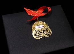 Artık düğünlerde böyle takılacak