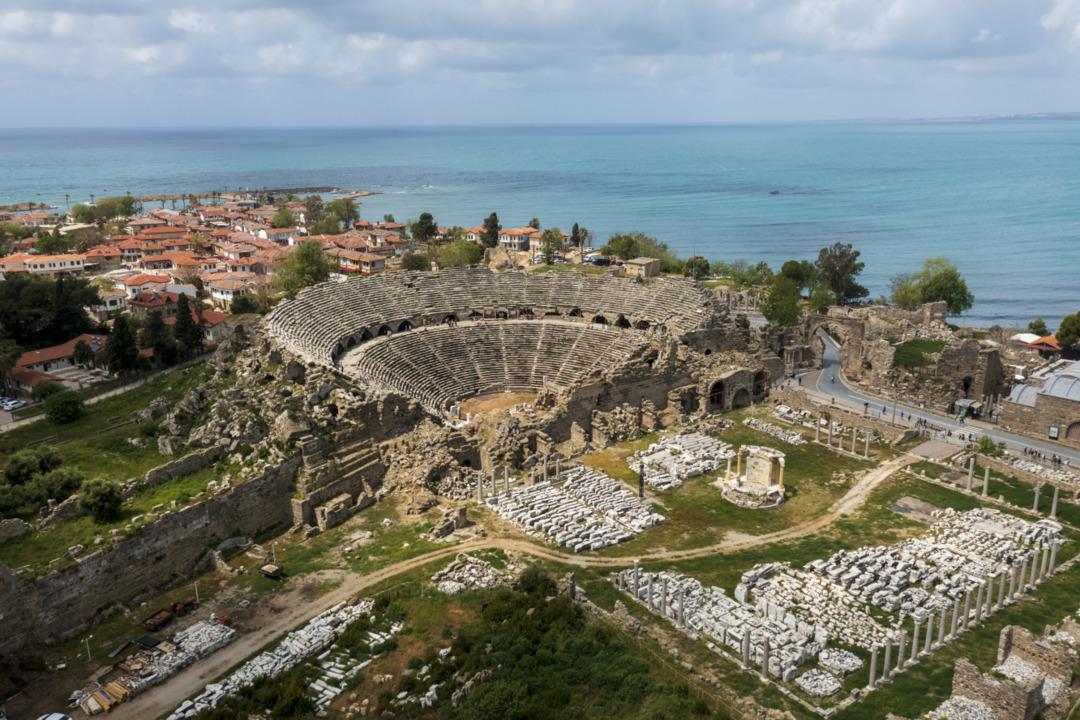 Antalya k&uuml;lt&uuml;r turizminde rekor yılı! 2025 3,25 milyon ziyaret&ccedil;i 1