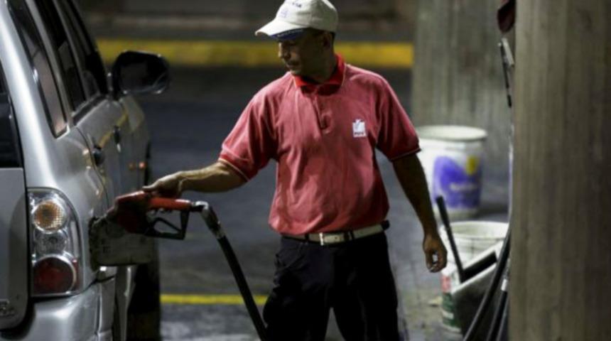 Venezuela'da benzine 20 yıldır ilk zam