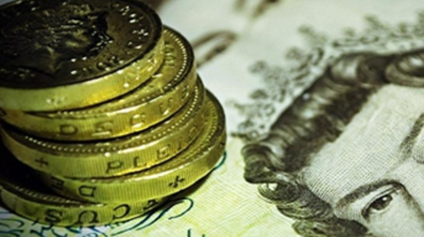 Bankacılık devinden sterlin uyarısı