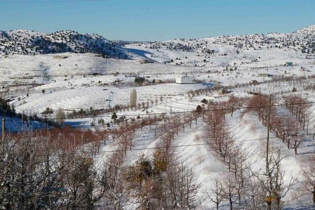Konya&rsquo;nın &ccedil;atısında kar yağışı y&uuml;zleri g&uuml;ld&uuml;rd&uuml; 6