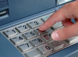 ATM'den para çekerken aman dikkat!