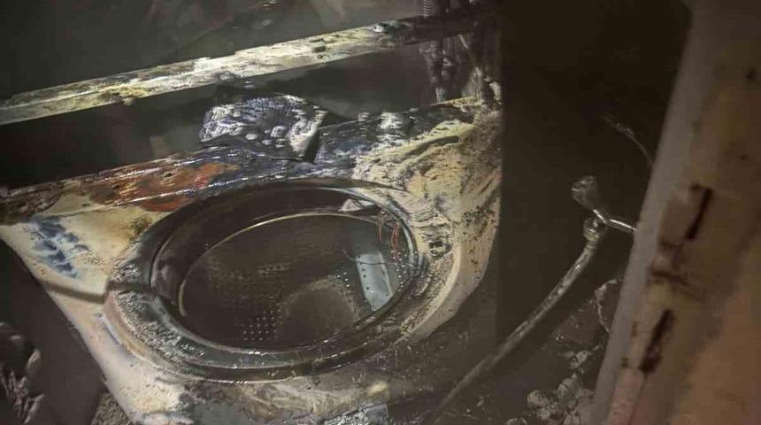 &Ccedil;amaşır makinesi evi k&uuml;le &ccedil;evirdi