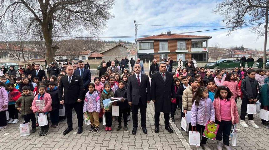 Kırşehir&rsquo;de 45 bin 941 &ouml;ğrenci karne heyecanı yaşadı