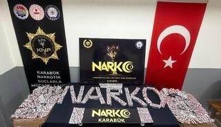 Karab&uuml;k'te 52 bin uyuşturucu hap ele ge&ccedil;irildi: 3 tutuklama
