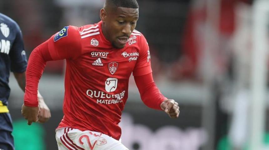 S&uuml;per Lig ekibine imza atmak i&ccedil;in gelmişti! Yeni transfer şehirden ka&ccedil;tı