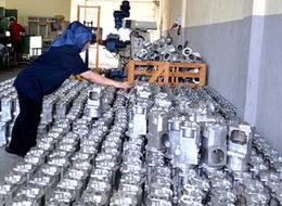 İşin başına geçti, atölyeyi fabrikaya çevirdi