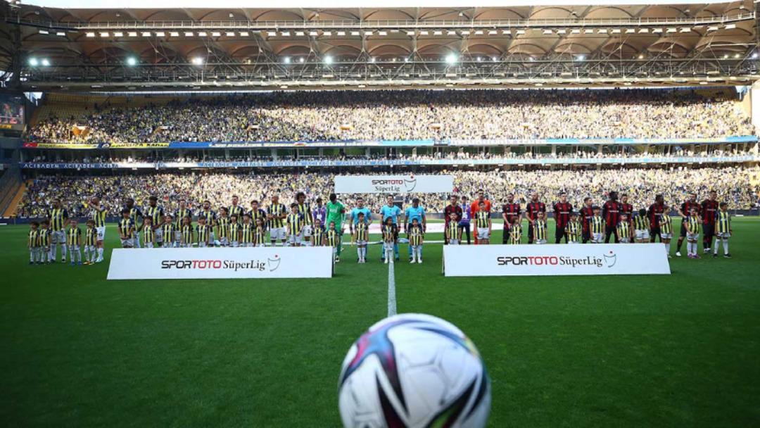 Fenerbah&ccedil;e den &ccedil;ocuklar i&ccedil;in &ouml;rnek olacak karar! O şart yoksa transferde yok... 2