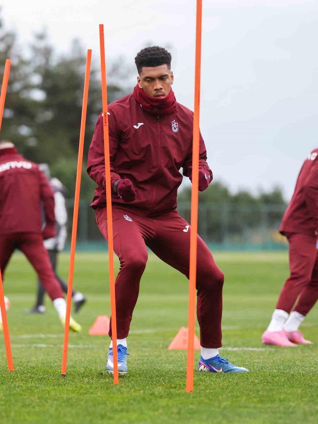 Trabzonspor, Kocaelispor ma&ccedil;ı hazırlıklarını s&uuml;rd&uuml;r&uuml;yor 2