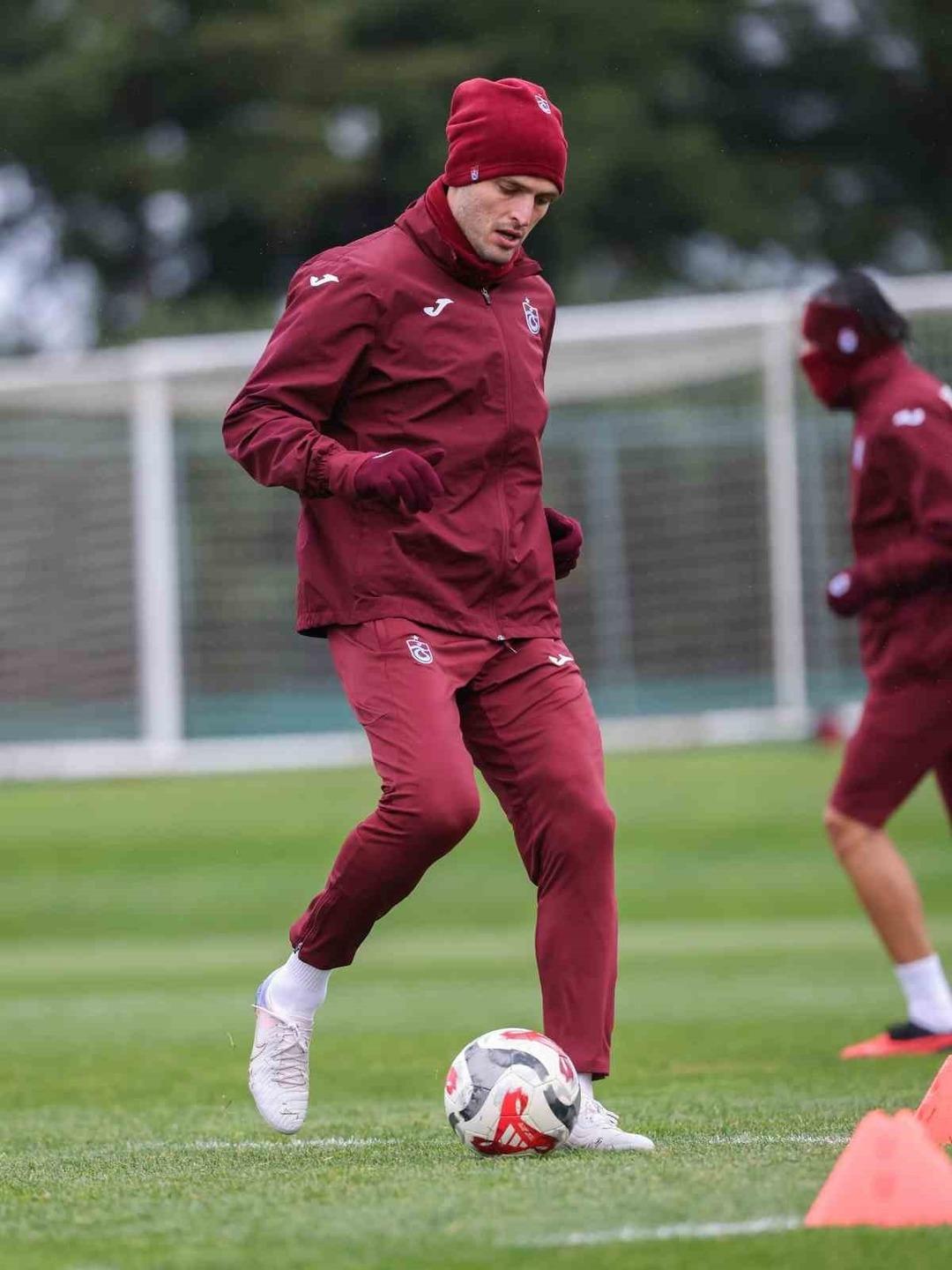 Trabzonspor, Kocaelispor ma&ccedil;ı hazırlıklarını s&uuml;rd&uuml;r&uuml;yor 3