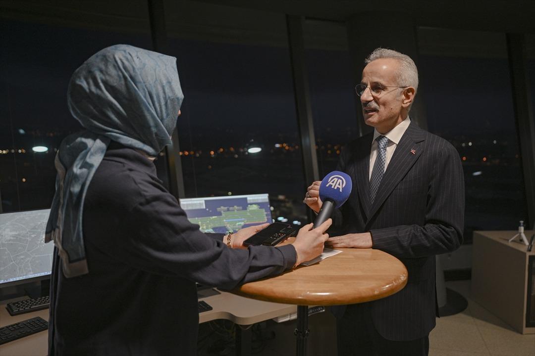 Canlı yayında rahatsızlanmıştı! Bakan Uraloğlu ndan a&ccedil;ıklama: "Tansiyon d&uuml;ş&uuml;kl&uuml;ğ&uuml;ym&uuml;ş" 1