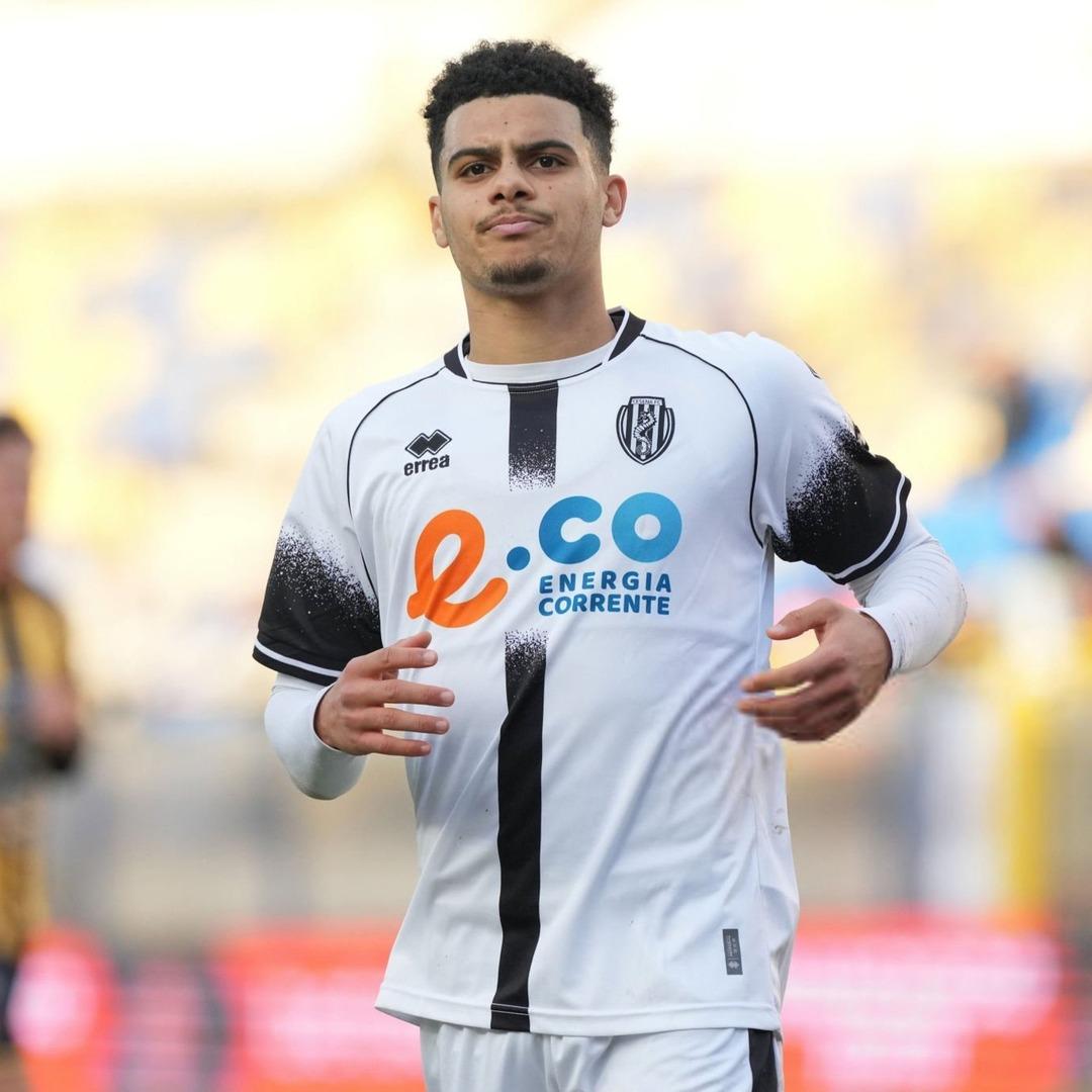 Samsunspor, Elayis Tavşan ı renklerine kattı 1