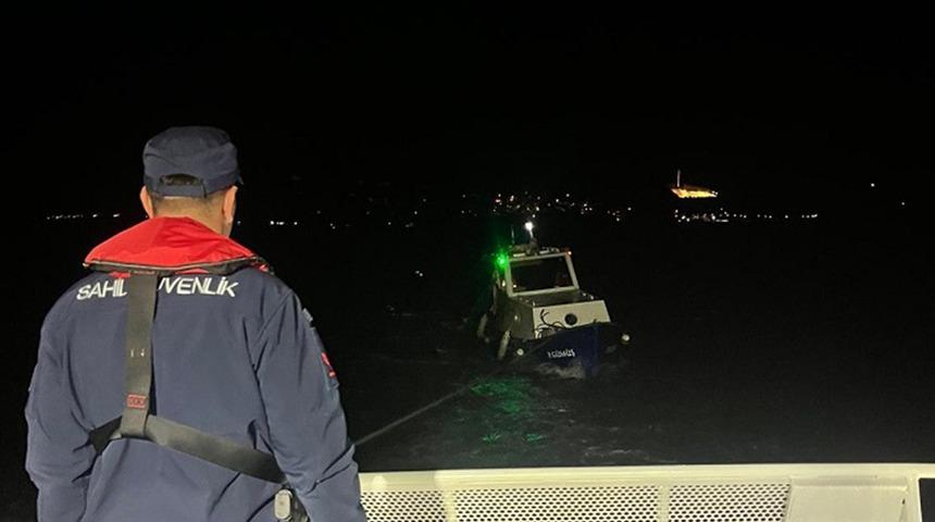 Denizde s&uuml;r&uuml;klenmeye başladılar! 3 kişi kurtarıldı