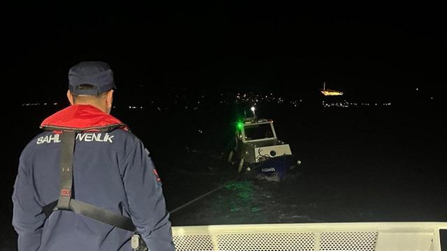 Denizde sürüklenmeye başladılar! 3 kişi kurtarıldı