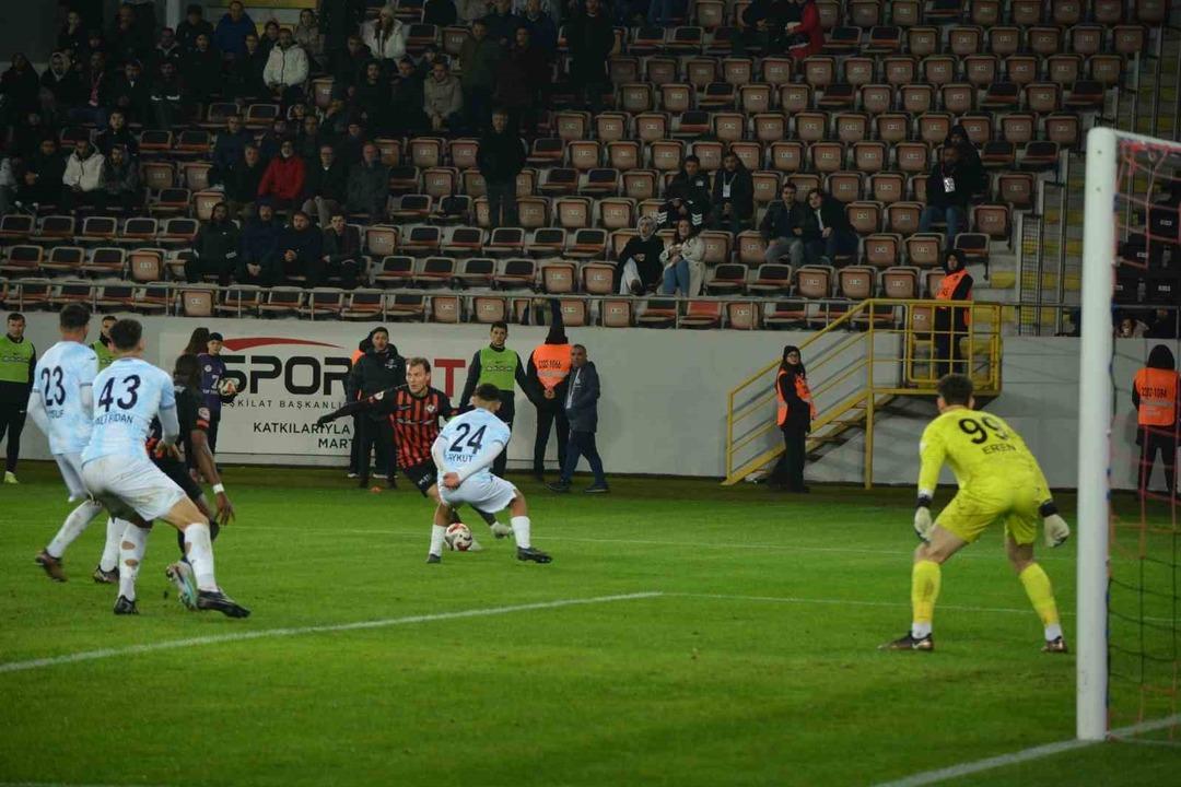 &Ccedil;orum FK Trendyol 1. Lig de Adana Demirspor u 4-1 ile ge&ccedil;ti! 4