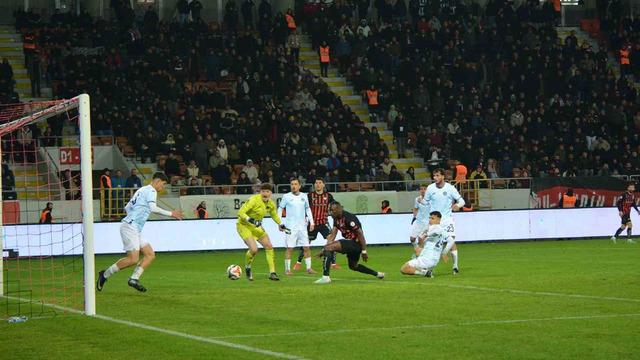 Çorum FK Trendyol 1. Lig'de Adana Demirspor'u 4-1 ile geçti!
