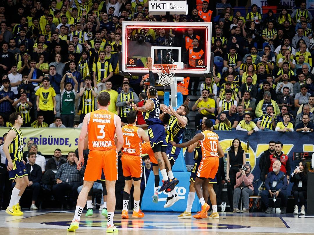 Fenerbah&ccedil;e Beko dan kritik zafer! EuroLeague de Valencia yı 82-79 ile ge&ccedil;ti 3