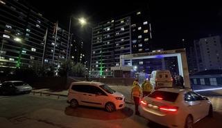 Kız kardeşini &ouml;ld&uuml;rd&uuml;, annesini ağır yaralayıp intihar etti