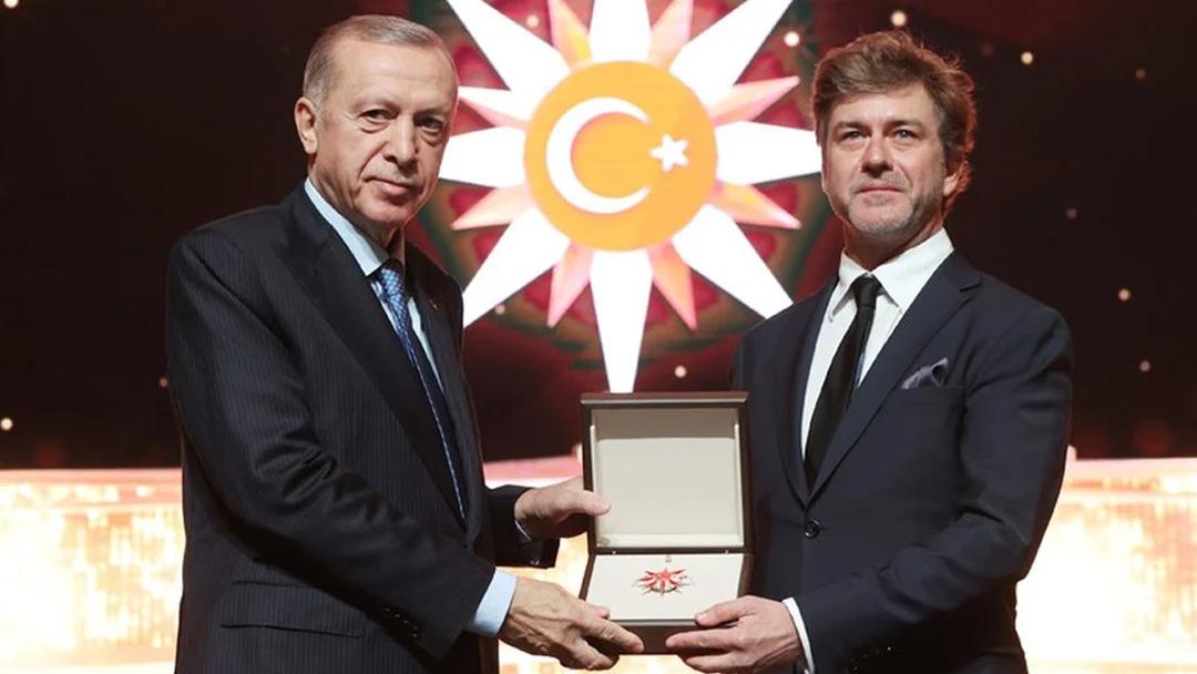 Tan Sağt&uuml;rk, Devlet Opera ve Balesi Genel M&uuml;d&uuml;rl&uuml;ğ&uuml; g&ouml;revinden alındı 2