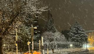 Ankara&rsquo;da gece saatlerinde kar yağışı etkili oldu