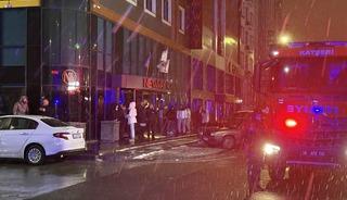 Otel bodrumunda &ccedil;ıkan yangın paniğe neden oldu