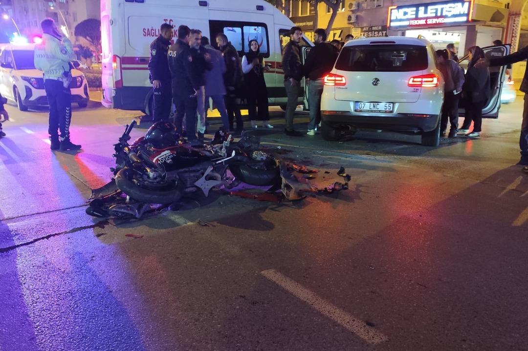 Fenomen motosikletli hayatını kaybetti, kız arkadaşı yaralandı! Kahreden kask detayı 1