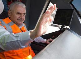 Binali Yıldırım 255 milyar liralık yatırıma imza attı