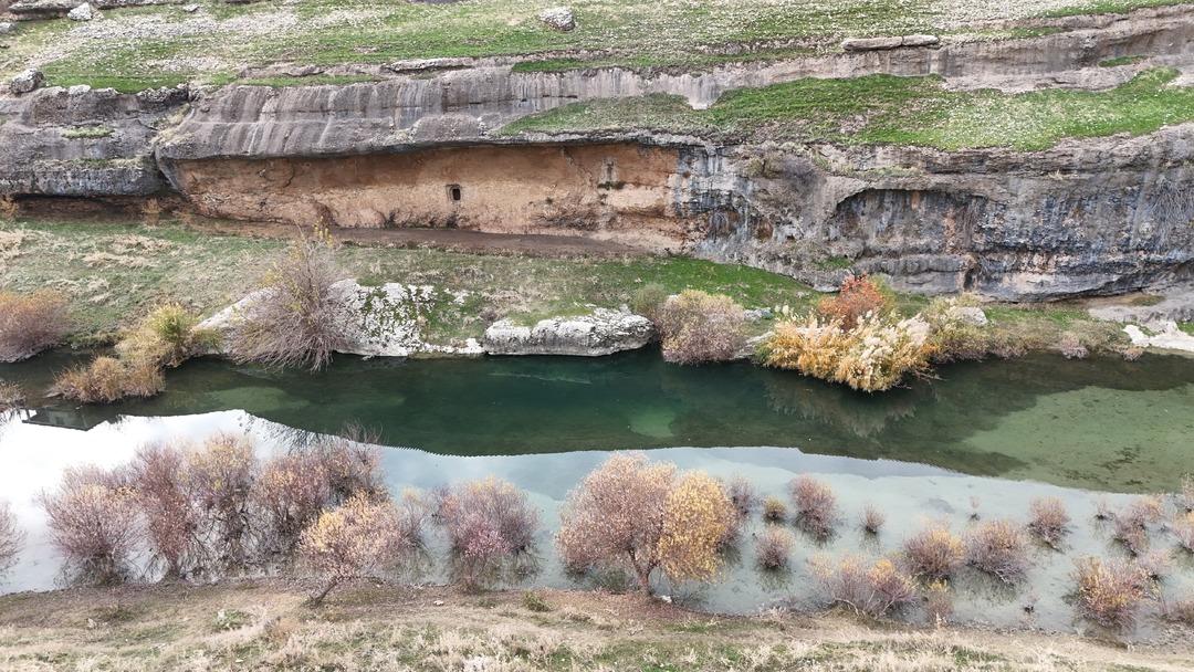 Yer: Diyarbakır! 1 milyon yıl &ouml;nce oluşumu tamamlanmış! Tepeden g&ouml;r&uuml;nt&uuml;lendi 1