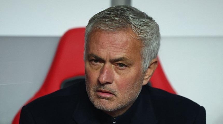 Mourinho'dan transfer hamlesi! S&uuml;per Lig devinin kapısını &ccedil;aldı