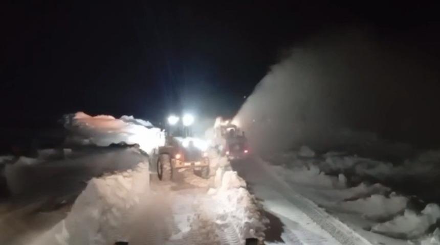 Ağrı-Kağızman kara yolu ulaşıma a&ccedil;ıldı