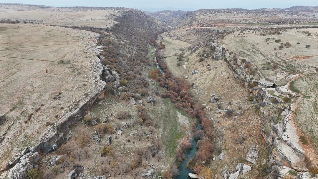 Yer: Diyarbakır! 1 milyon yıl &ouml;nce oluşumu tamamlanmış! Tepeden g&ouml;r&uuml;nt&uuml;lendi 4