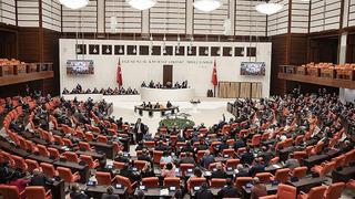 Son dakika: CHP listesinden se&ccedil;ilmişti! Bir vekil transferi daha...