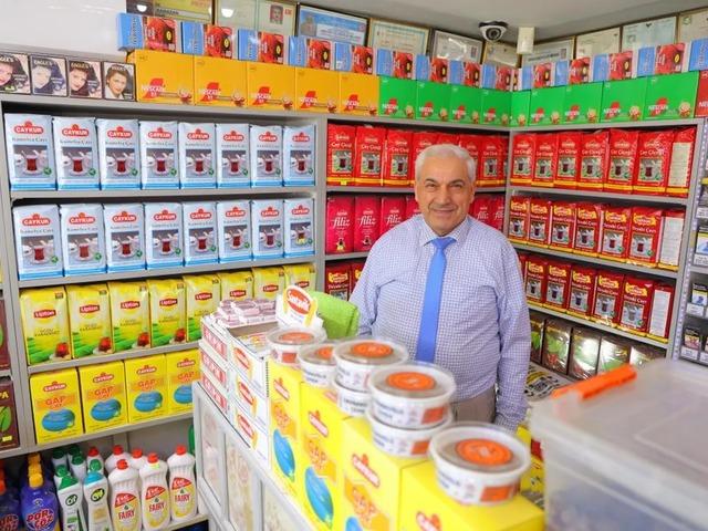 D&uuml;kkana giren m&uuml;şteri şaşkına d&ouml;n&uuml;yor! 39 yıldır aynı