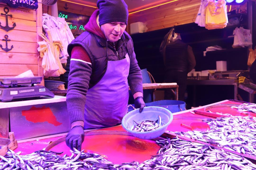 En lezzetli balık nasıl pişer? Soğuk hava, balık tezgahlarını da etkiledi! 2