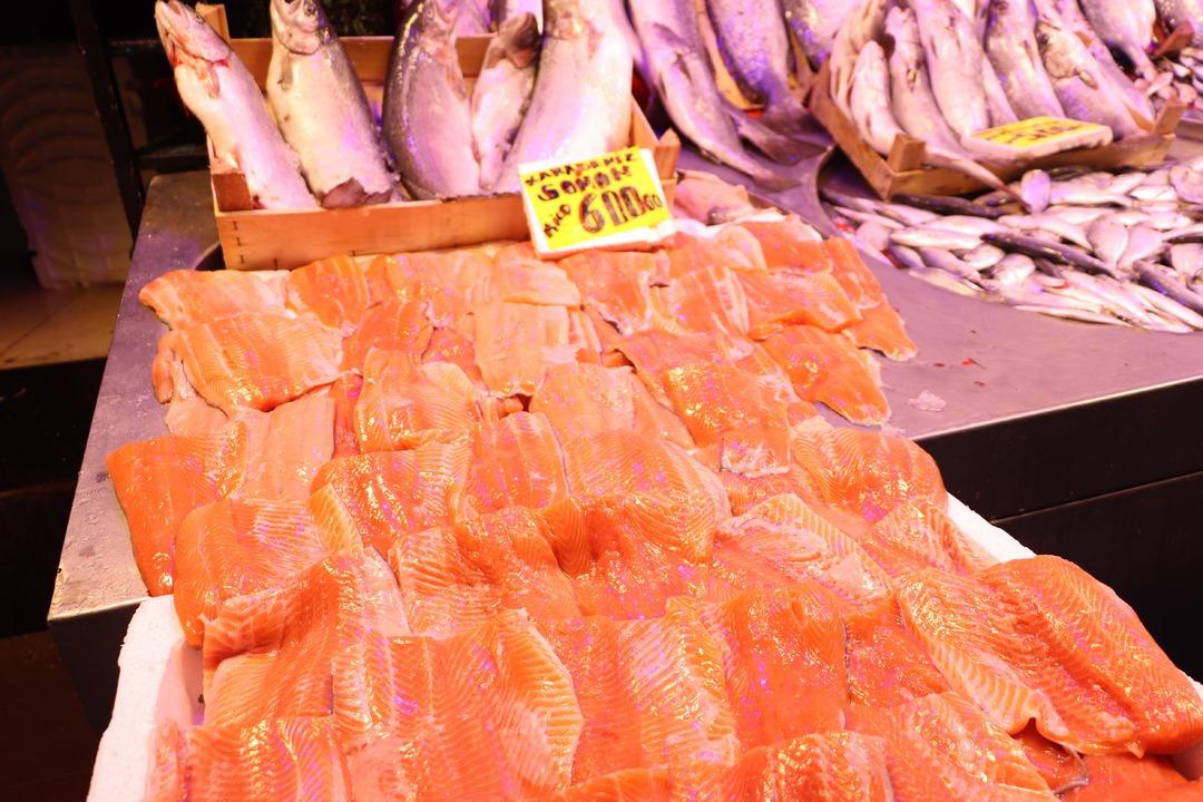 En lezzetli balık nasıl pişer? Soğuk hava, balık tezgahlarını da etkiledi! 5