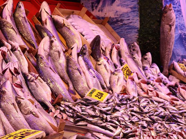 En lezzetli balık nasıl pişer? Soğuk hava, balık tezgahlarını da etkiledi!