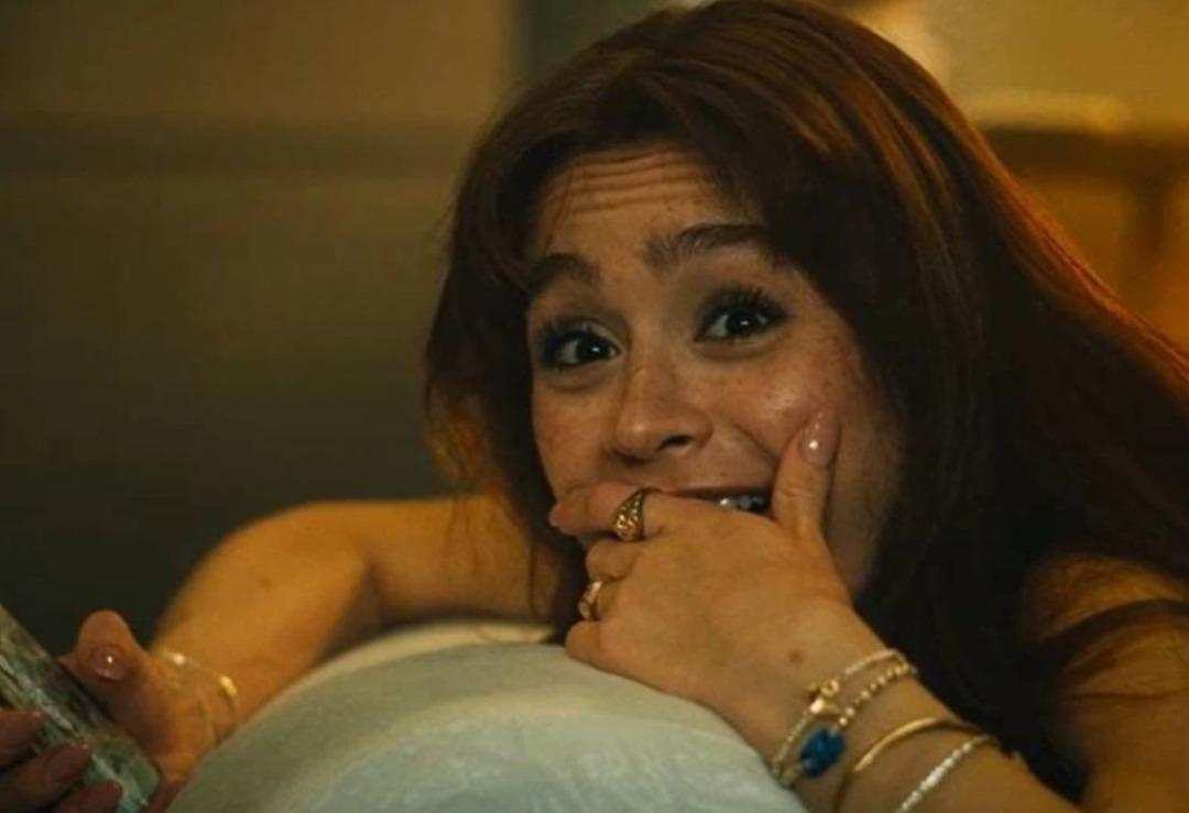 Jasmine sezon finali yaptı  son istek  sahnesi tepki &ccedil;ekti! RT&Uuml;K e şikayet yağdı  1