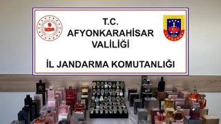 Jandarma kaçak parfüm ve kol saati ele geçirdi
