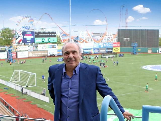 D&uuml;nyaca &uuml;nl&uuml; kul&uuml;b&uuml;n başkanı hayatını kaybetti!