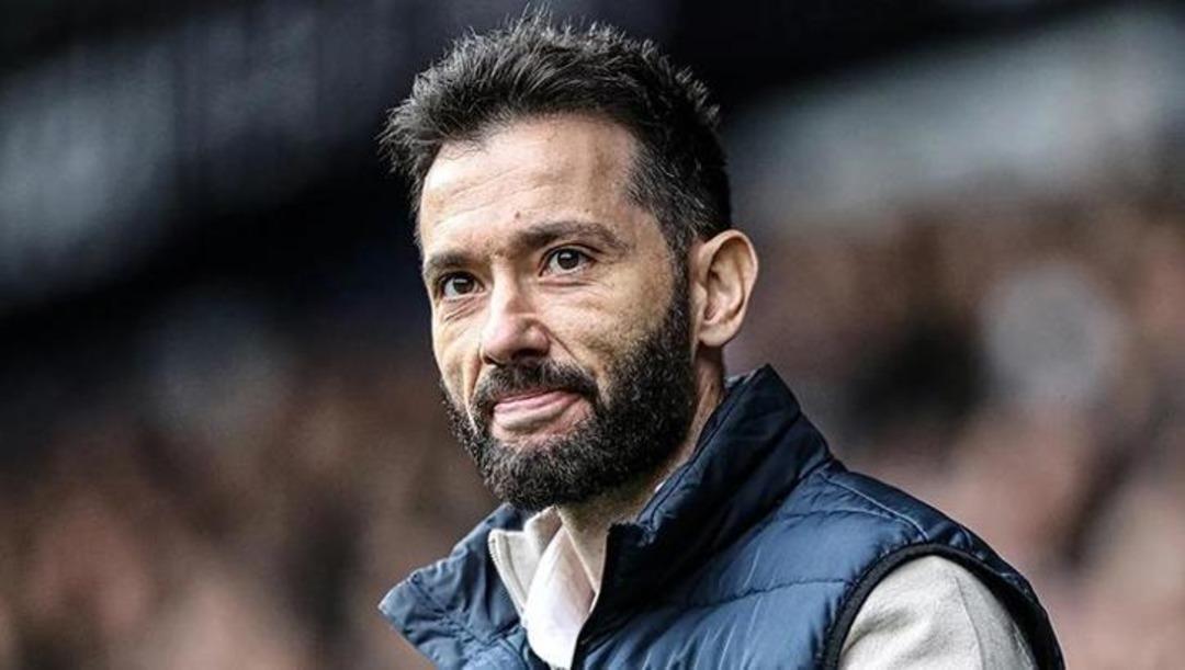 Fatih Terim yeşil sahalara geri d&ouml;n&uuml;yor! Dev kul&uuml;ple g&ouml;r&uuml;şmeler ger&ccedil;ekleşti: Hocanın kararı bekleniyor 1