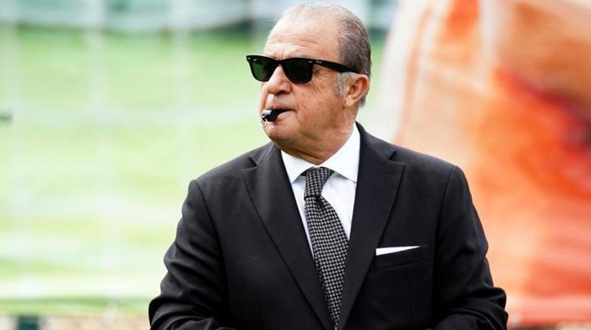 Fatih Terim yeşil sahalara geri d&ouml;n&uuml;yor! Dev kul&uuml;ple g&ouml;r&uuml;şmeler ger&ccedil;ekleşti: Hocanın kararı bekleniyor