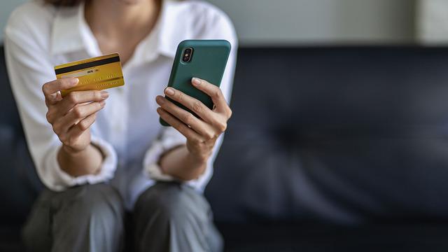 Gümrüksüz alışveriş devri kapandı fırsatçılar zam yaptı! Bakanlık geçit vermedi