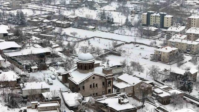 Kayseri’de kar yağışı etkili oldu